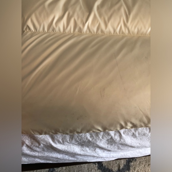 Womens aritzia mega puff jacket - Picture 15 of 16